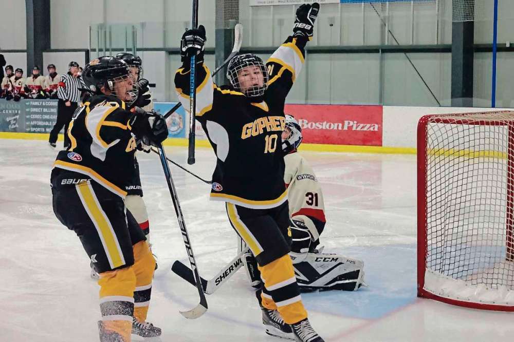 Supplied photo
Garden City Collegiate's varsity women's hockey team goes into the winter break on an 11-game winning streak.
