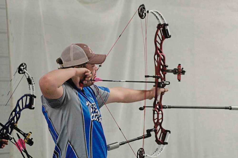 Supplied photo
Austin Taylor, a Kildonan-East Collegiate grad attending Lindsey Wilson College in Columbia, Ky., is one of the top young archers.
