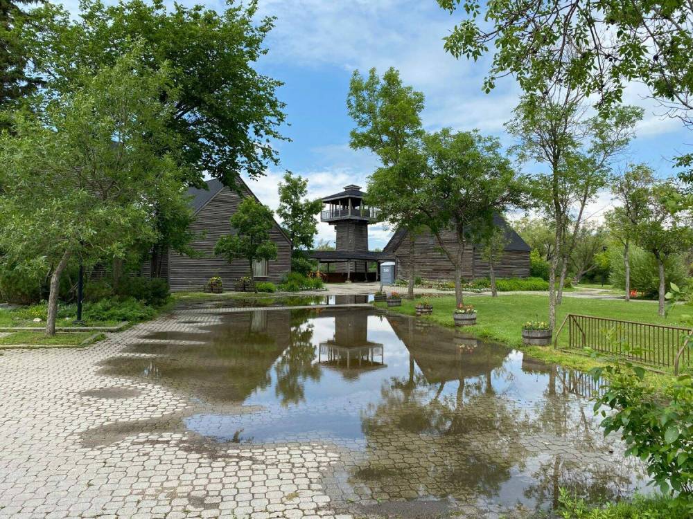 Kilcona Park’s aging Harbour View site, which includes a pavilion, the pro-shop for the golf course, a man-made lake and docks, has fallen into disrepair.