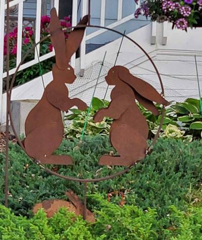 Photo by Dana Mohr
                                A lifelong bunny lover, correspondent Dana Mohr commissioned a neighbour to create a large-scale sculpture to adorn her yard.