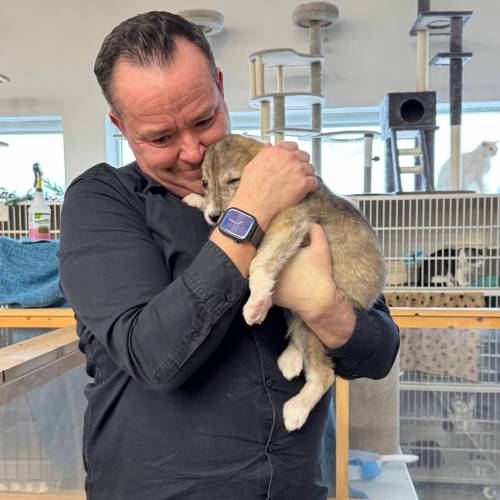 Supplied photo
                                Kirkfield Park MLA Logan Oxenham enjoyed a recent visit to the Winnipeg Pet Rescue Shelter.