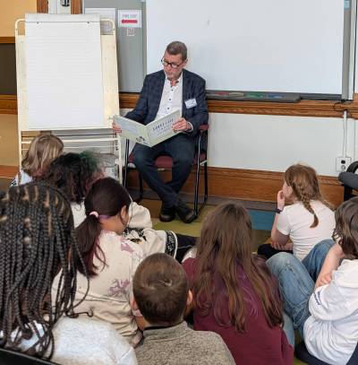 Supplied photo
                                West Winnipeg MP Doug Eyolfson joined students at Linwood School to celebrate I Love to Read Month.