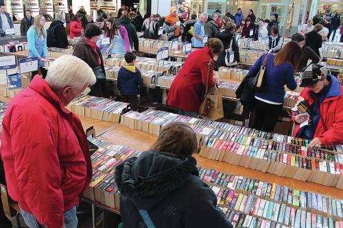 Free Press file photo
                                The annual Children&rsquo;s Hospital Book Market at St. Vital Centre is a treasure trove for collectors of sports books. This year&rsquo;s market runs from April 24 to 26.
