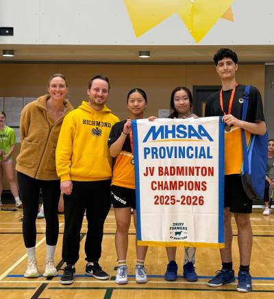 Supplied photo.
                                The AAA/AAAA junior varsity aggregate champions from Fort Richmond Collegiate.