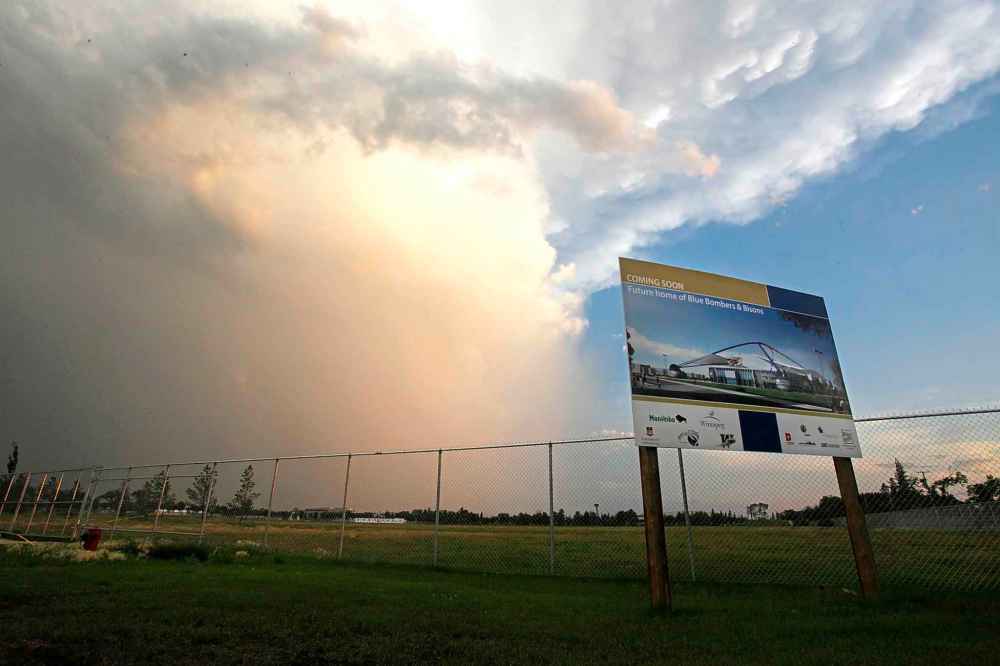 MIKE.APORIUS@FREEPRESS.MB.CA The future Winnipeg Blue Bombers stadium site at the University of Manitoba remains untouched since the