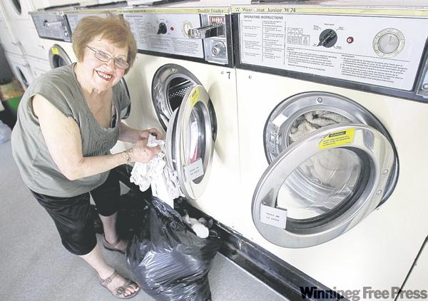 JOE.BRYKSA@FREEPRESS.MB.CA
Despite her age, Jaroslawa Palamartchuk still works every day.