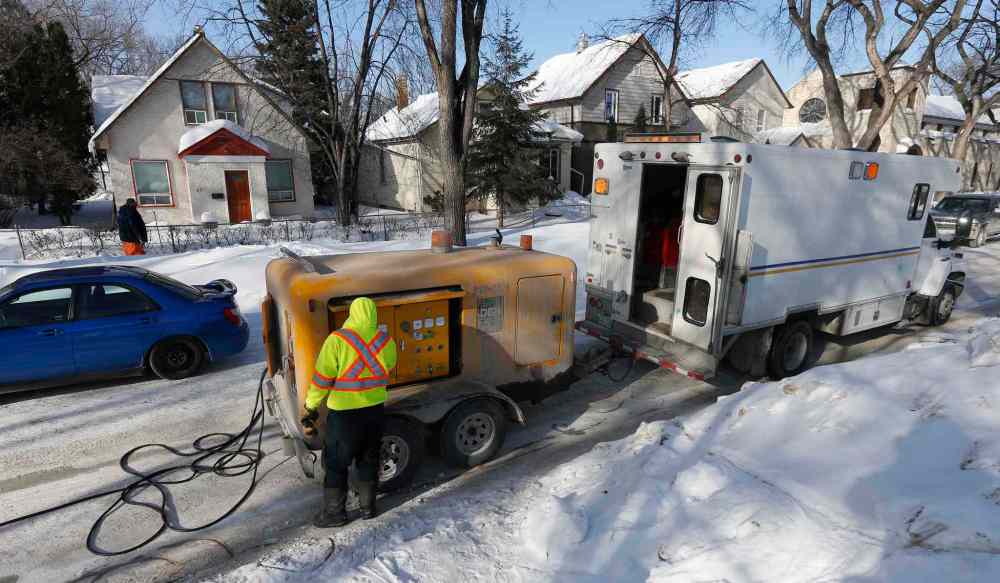 Ken Gigliotti / Winnipeg Free Press files
Some properties in the city have waited more than a month to have their pipes thawed. KEN GIGLIOTTI / WINNIPEG FREE PRESS