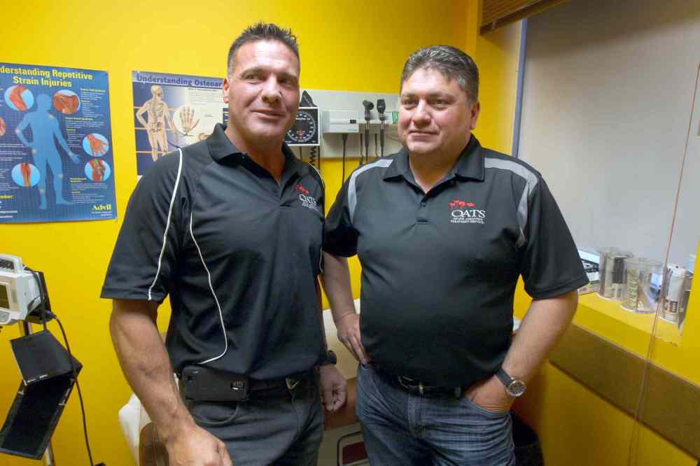 JOE BRYKSA / WINNIPEG FREE PRESS
Dr Murray Hoy, left and his brother Dr Gerald Hoy in their Opiate Addiction Treatment Centre at 968 Main St.