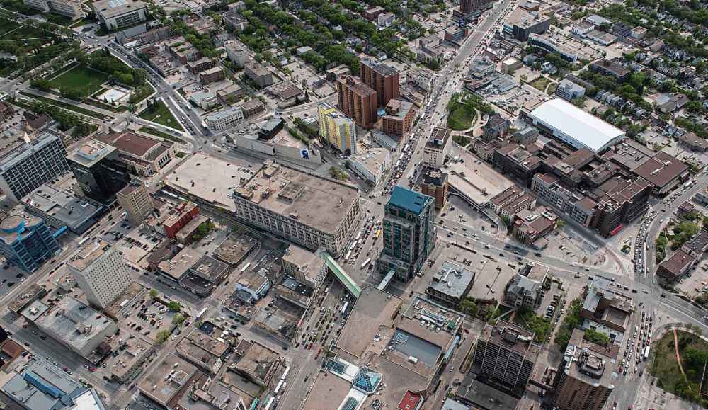 DAVID LIPNOWSKI / WINNIPEG FREE PRESS Downtown Winnipeg featuring Hudson's Bay Company and The Winnipeg Art Gallery Aerial photography over Winnipeg May 18, 2016 shot from STARS helicopter.