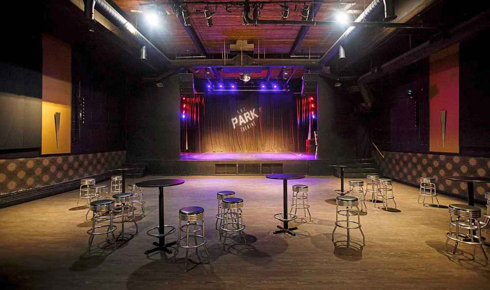 Inside the Park Theatre (Mike Deal / Winnipeg Free Press)