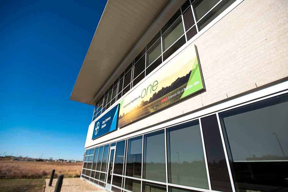 MIKAELA MACKENZIE / WINNIPEG FREE PRESS
The Monsanto Canadian headquarters at the University of Manitoba will be relocated to Calgary.