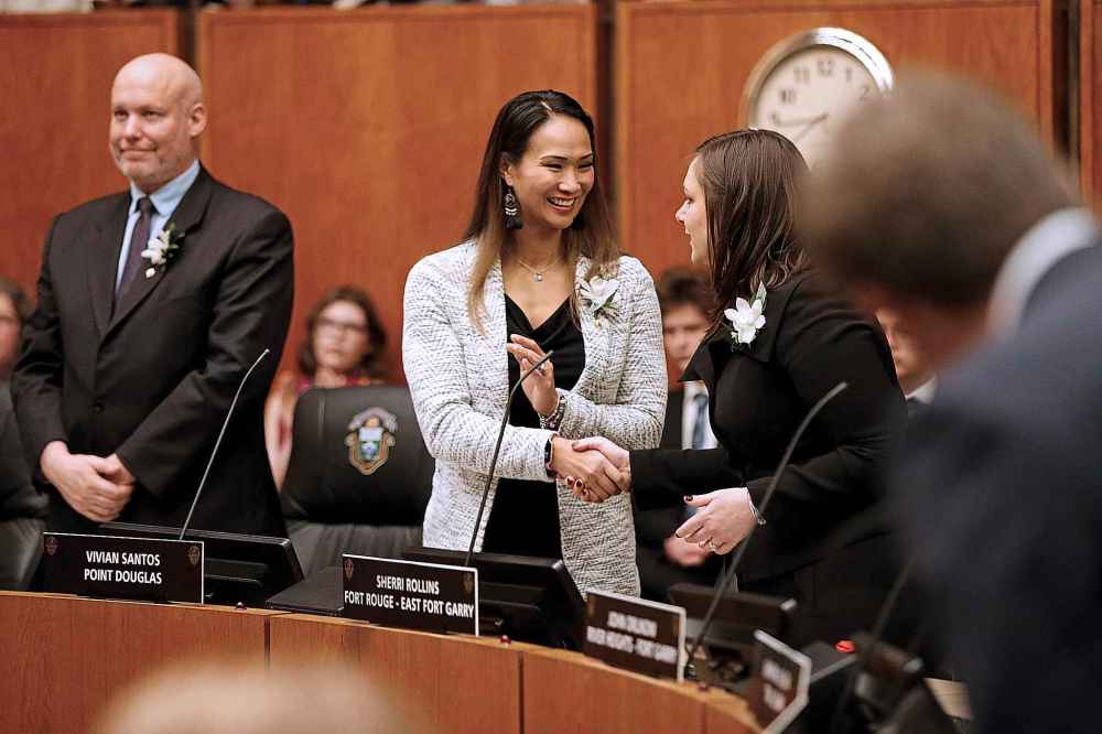 JOHN WOODS / WINNIPEG FREE PRESS FILES
New councillor Vivian Santos thinks the Arlington Bridge should become Reconciliation Way.