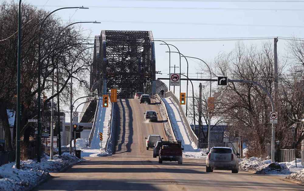 TREVOR HAGAN/ WINNIPEG FREE PRESS FILES
The Arlington Bridge is 106 years old.