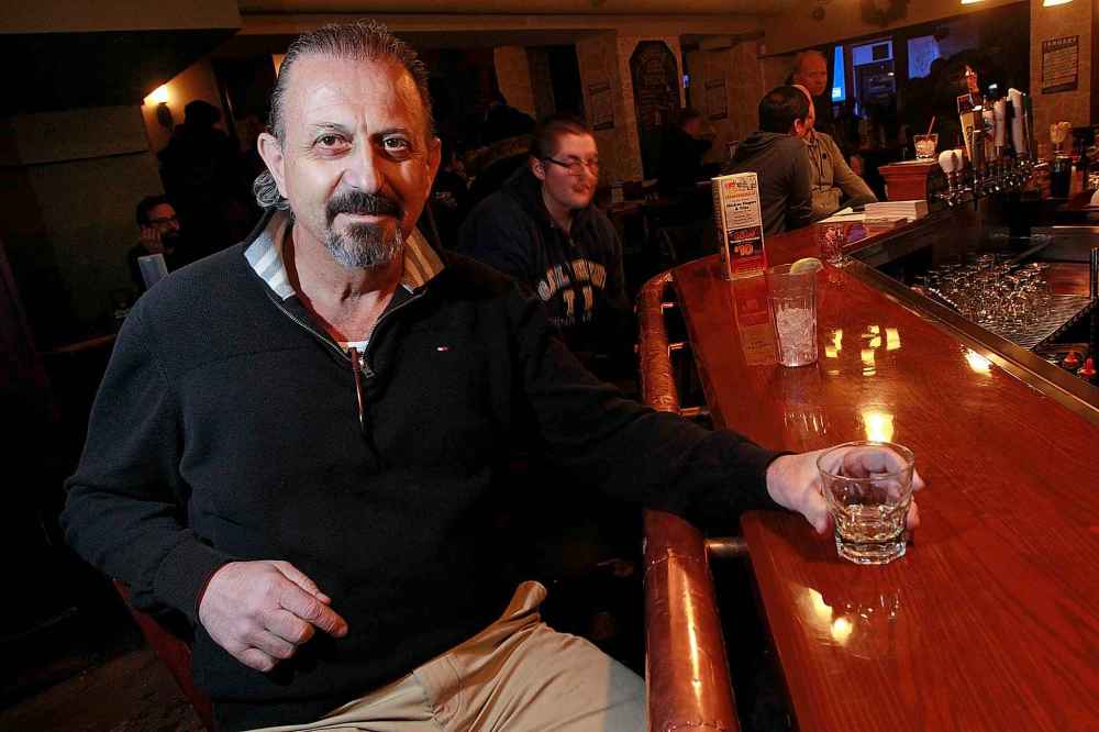 PHIL HOSSACK / WINNIPEG FREE PRESS FILES
John Giannakis, owner of Johnny G's.
