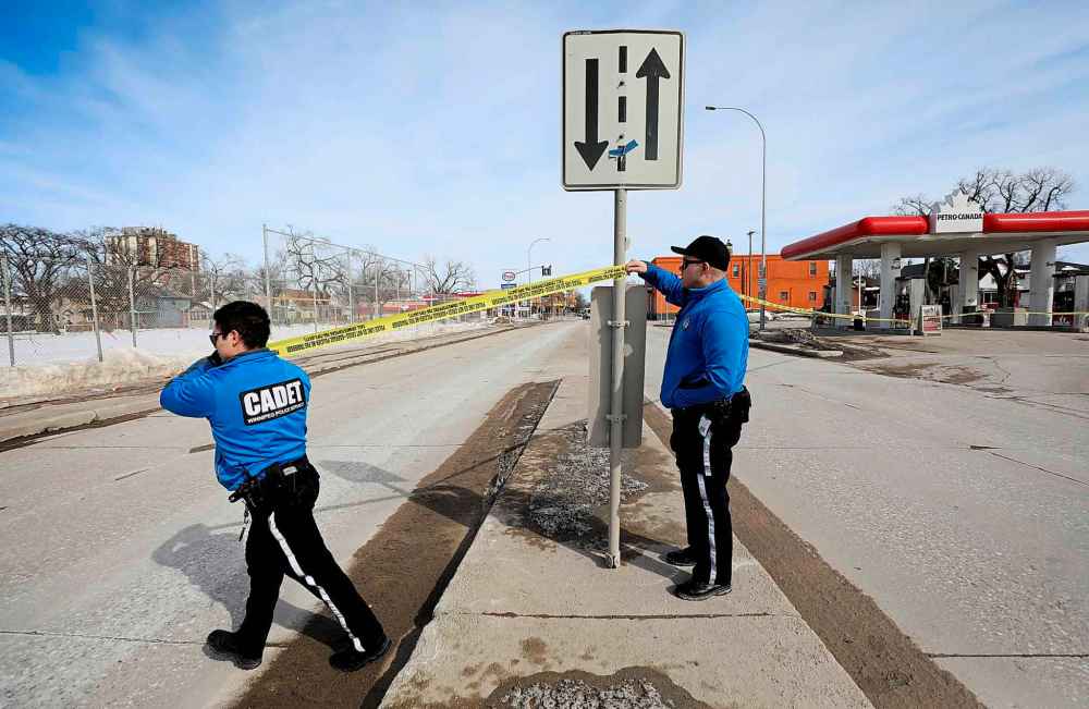 The cadets are in the service of the Winnipeg Police Service and are being trained as police, so there is no reason they should be treated different than regular officers, says a veteran Winnipeg lawyer. (Ruth Bonneville / Winnipeg Free Press files)