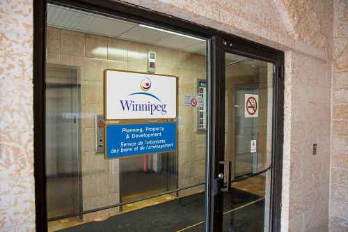 MIKE DEAL / WINNIPEG FREE PRESSThe City of Winnipeg Planning Property and Development offices at 65 Garry Street.190405 - Friday, April 05, 2019.