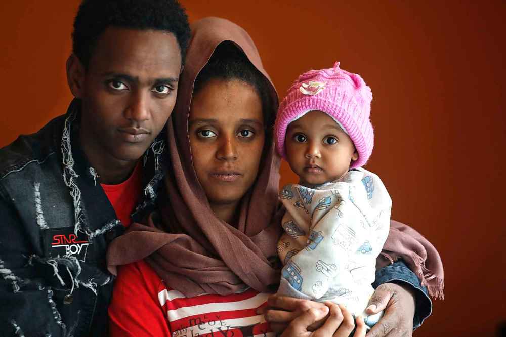 RUTH BONNEVILLE / WINNIPEG FREE PRESS
Luam Yebiyom, Abdurahman Saleh and their nine-month-old child Etram Abdurahman.