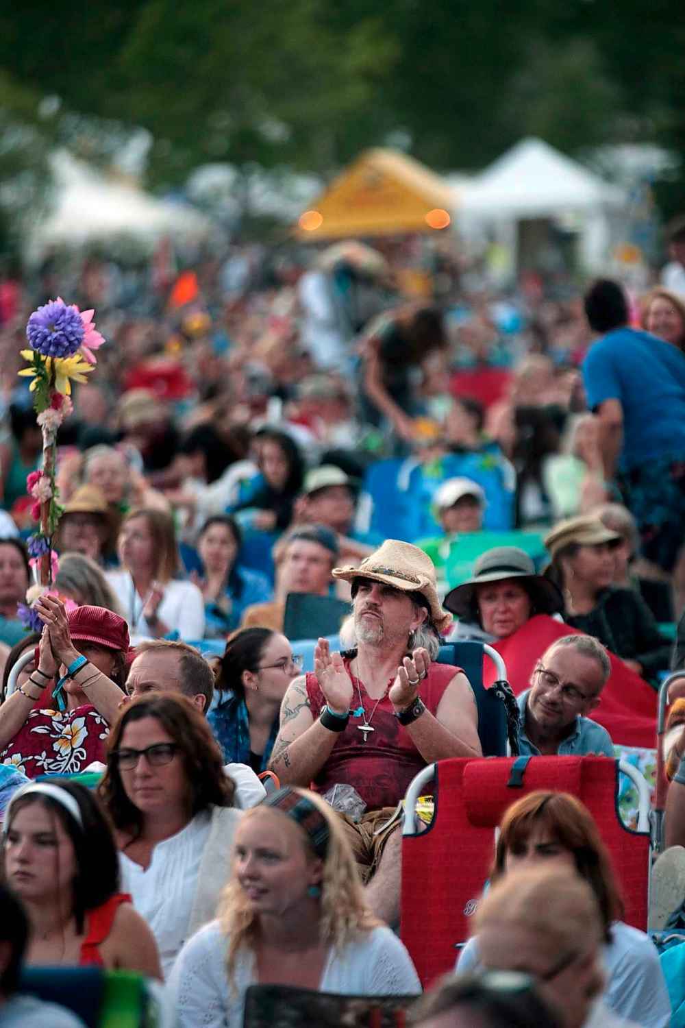 PHIL HOSSACK / WINNIPEG FREE PRESS
An appreciative main stage audience Friday evening.