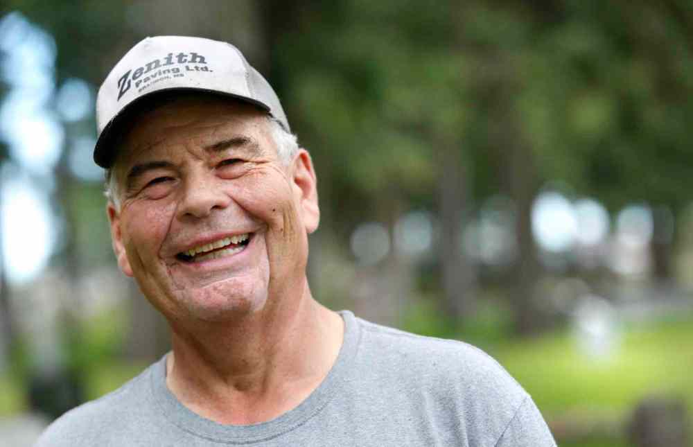 WAYNE GLOWACKI / WINNIPEG FREE PRESS
Longtime Riverside Cemetery Custodian Jack Follows.
