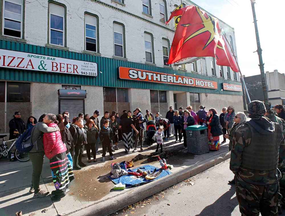 WAYNE GLOWACKI / WINNIPEG FREE PRESS FILES
Friends and family held a vigil for 23-year-old Cody Severight who was struck by a vehicle on Main Street near Sutherland Ave. in 2017. A man who was a police officer at the time faces charges in the death, also laid after an probe by the Independent Investigation Unit.