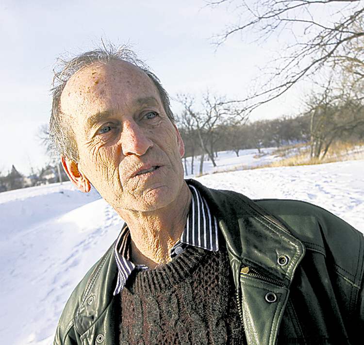 MIKE DEAL / WINNIPEG FREE PRESS archives
Sel Burrows likes idea of an aboriginal patrol in North End.