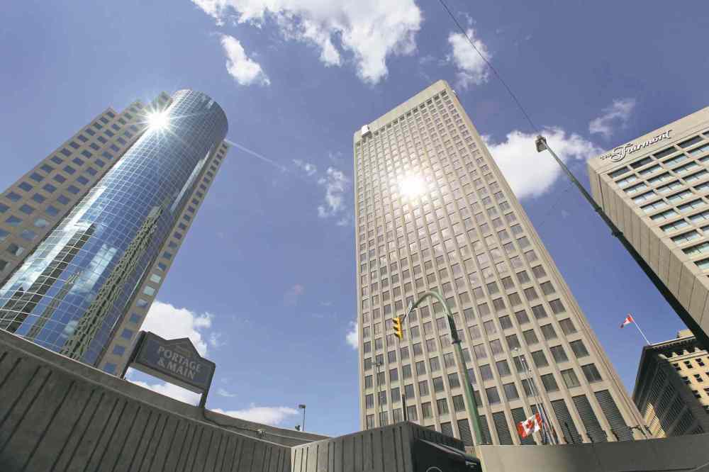 Ruth Bonneville / Winnipeg Free Press files
View of Portage and Main northward looking up at 201 Portage Ave. and the Richardson Building.