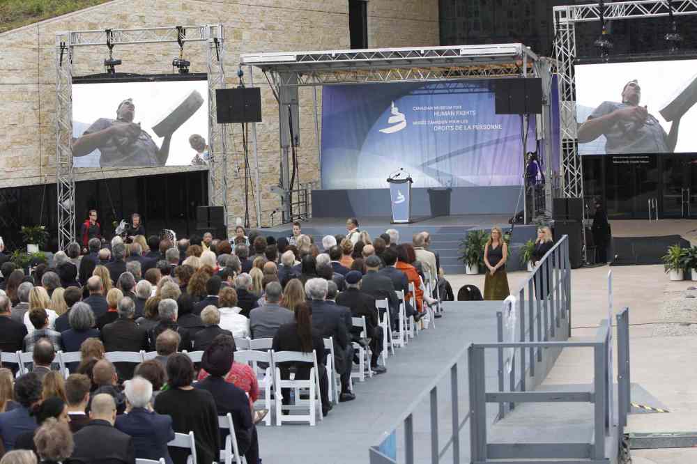 Wayne Glowacki / Winnipeg Free Press
The opening ceremonies begin at the Canadian Museum for Human Rights.
