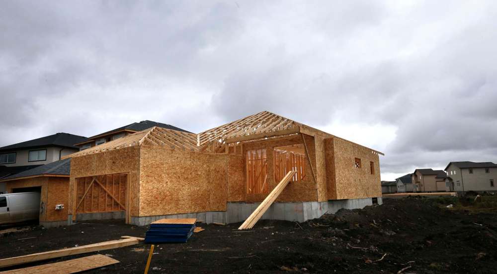 WAYNE GLOWACKI / WINNIPEG FREE PRESS
A MNP report on the proposed growth fees found project amounts cited in the Hemson report were higher than published reports.