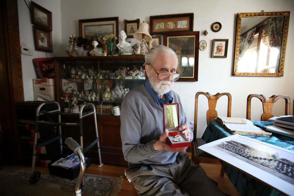 RUTH BONNEVILLE / WINNIPEG FREE PRESS
Veteran Emil August Gillies, 95, who served in the Second World War, recently received the Legion of Hoonour award from the French Republic.