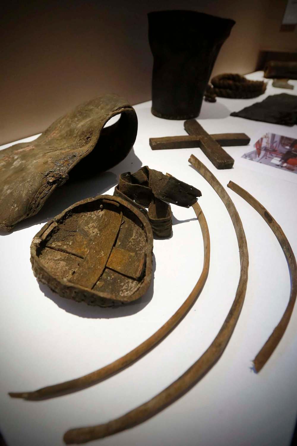 JOHN WOODS / WINNIPEG FREE PRESS
Artifacts in Brent Piniuta's collection from the Invincible which sank in 1758.