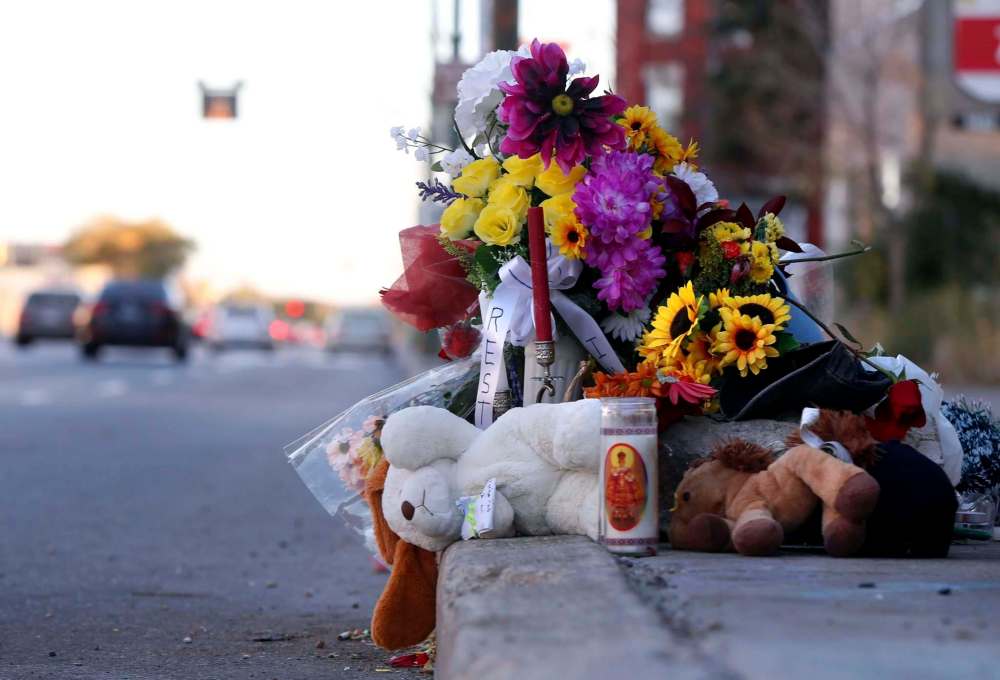A memorial on Main Street near Sutherland Avenue for Cody Severight. (Wayne Glowacki / Winnipeg Free Press files)
