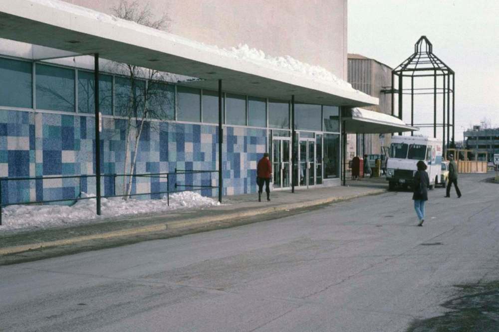University of Manitoba Winnipeg Building Index
The 45-metre mosaic that graced the Portage Avenue façade of the Polo Park Sears store was created by University of Manitoba art professor George Swinton. It was demolished as part of renovations in the early 2000s.