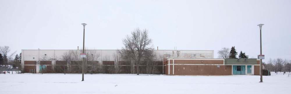 RUTH BONNEVILLE / WINNIPEG FREE PRESS files
Plans to turn the Vimy Arena into the Bruce Oake Recovery Centre have moved one step closer to reality after a vote by the city’s property and development committee.