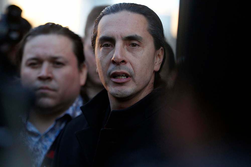 PHIL HOSSACK / WINNIPEG FREE PRESS
AMC Grand Chief Arlen Dumas speaks to media outside the Winnipeg Courthouse Thursday.