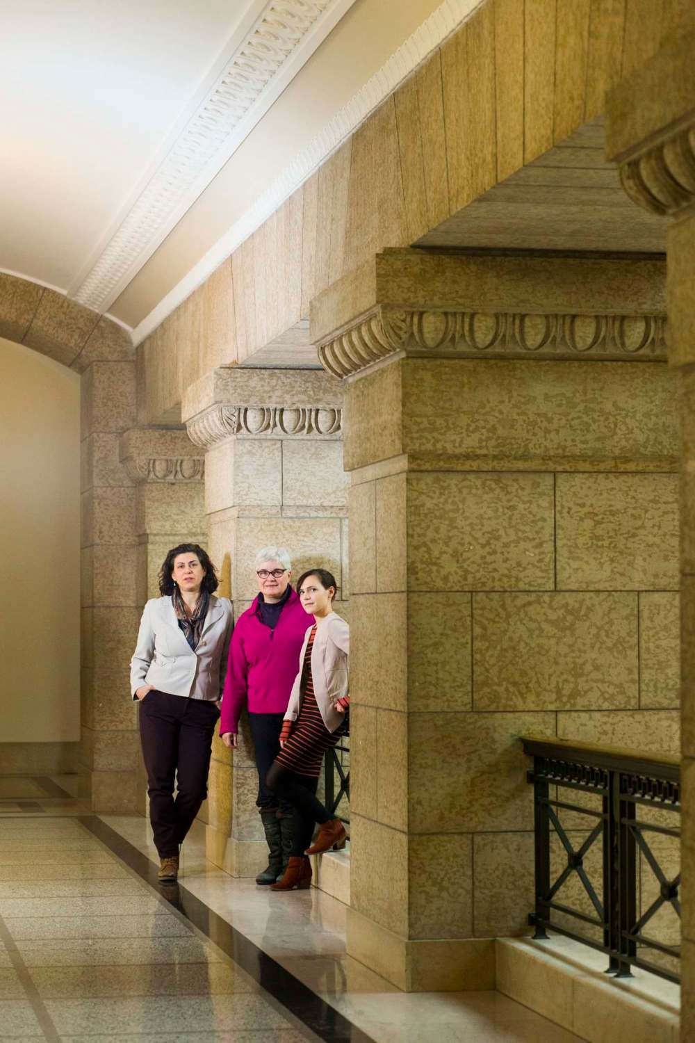 MIKAELA MACKENZIE / WINNIPEG FREE PRESS
Former NDP MLA Marianne Cerilli (left), former NDP and independent MLA Christine Melnick, and current Liberal MLA Cindy Lamoureux.