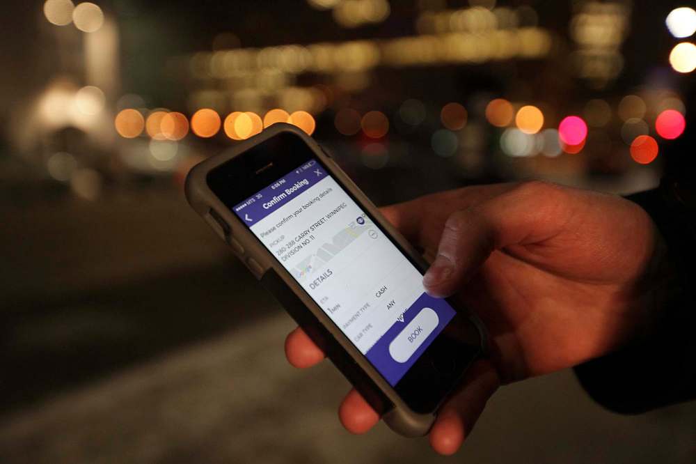 RUTH BONNEVILLE / WINNIPEG FREE PRESS FILES
Local ride-hailing services feel a deep playoff run by the Winnipeg Jets is good for business.