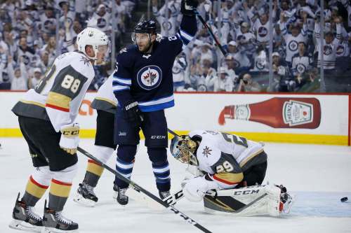 JOHN WOODS / THE CANADIAN PRESS
Jets forward Paul Stastny celebrates Mark Scheifele&rsquo;s goal on Vegas Golden Knights goalie Marc-André Fleury in NHL Western Conference Final action on Saturday night.
