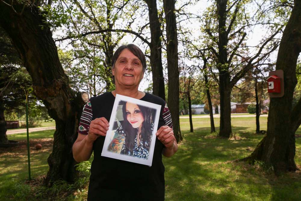 MIKE DEAL / WINNIPEG FREE PRESS
Linda Sheppard, Marie's mother, at her home near Portage La Prairie.