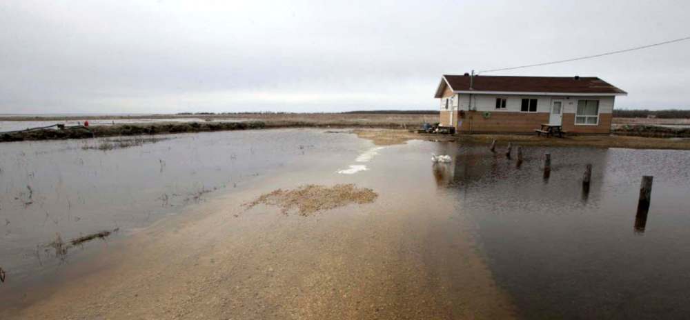 MIKE.DEAL / winnipeg free press files
Half of the Lake St. Martin reserve was completely flooded in 2011. In the seven years since the flood, just 266 of the 1,306 residents who evacuated during the flood have returned.
