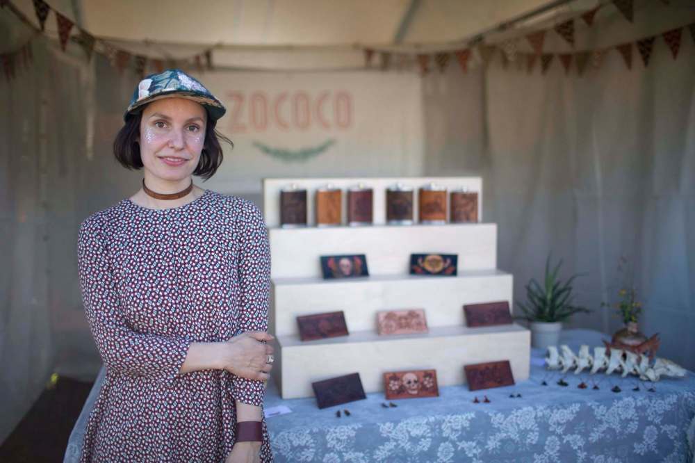 ANDREW RYAN / WINNIPEG FREE PRESS
Jewelry artist Nathalie Polischuk had about $16,000 in products stolen from her car, but is staying open at the Winnipeg Folk Festival this weekend.