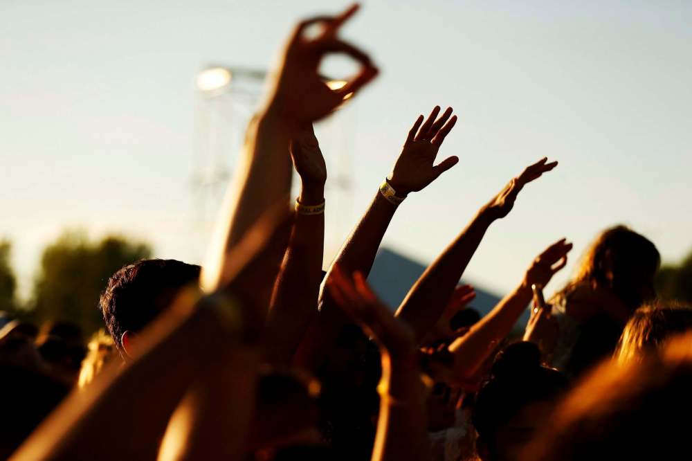 Sheryl Crow was the perfect accompaniment to cap off the fest as the sun began setting in a cloudless sky. (John Woods / Winnipeg Free Press)