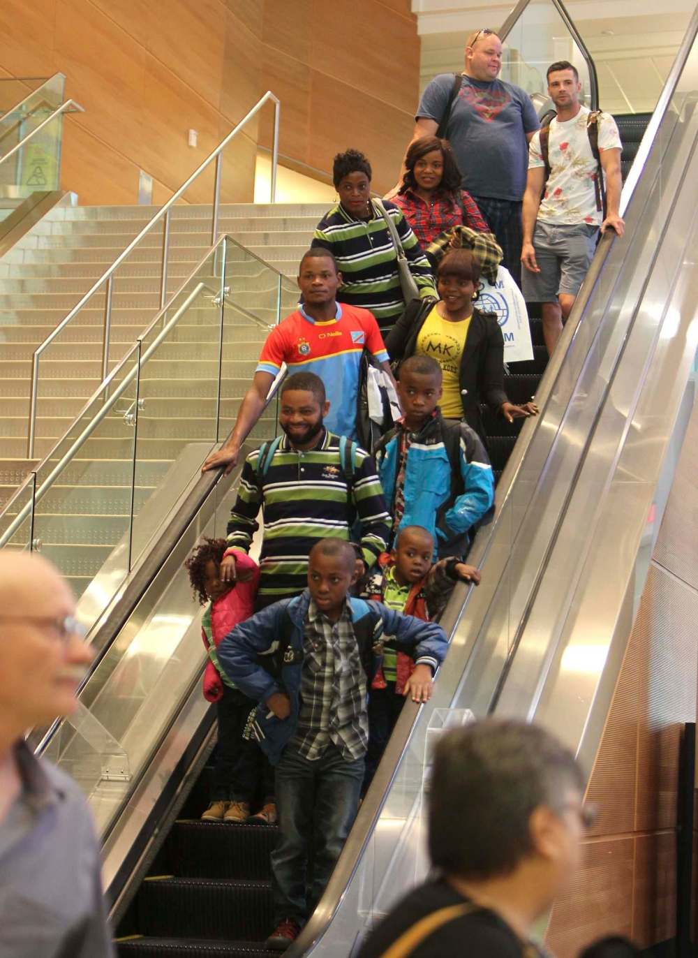 RUTH BONNEVILLE / WINNIPEG FREE PRESS
A family of Congolese refugees arrives in Winnipeg.