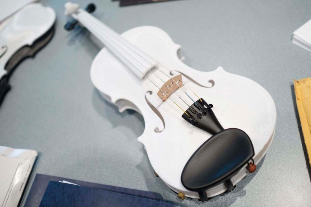 DANIEL CRUMP
A violin created by a 3D printer at Winnipeg’s Industrial Technology Centre.