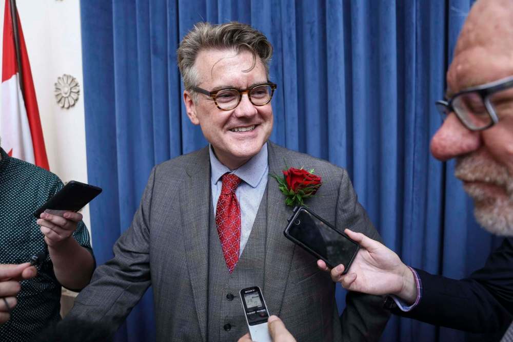 MIKE DEAL / WINNIPEG FREE PRESS
Liberal Leader Dougald Lamont is sworn in as St. Boniface MLA at the legislature on Friday.