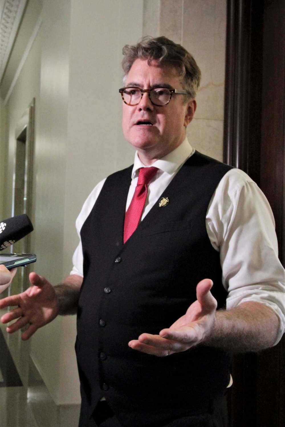 JESSICA BOTELHO-URBANSKI / WINNIPEG FREE PRESSManitoba Liberal Party leader Dougald Lamont called Tuesday for Sustainable Development Minister Rochelle Squires to resign.