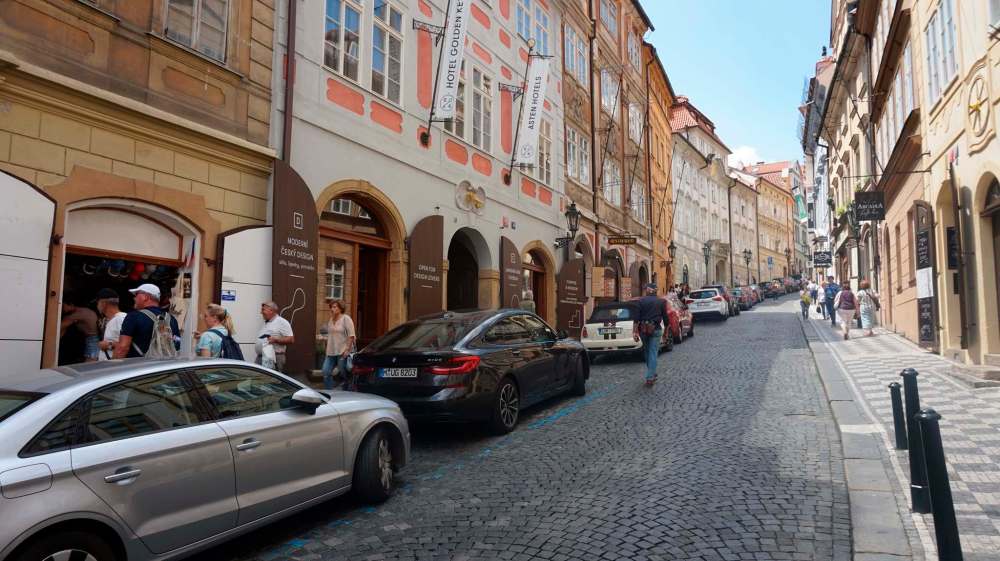 Steve Lyons / Winnipeg Free Press
For drivers taking part in the BMW Experience, where drivers tour parts ofEurope, there always seems to be a prime parking spot for a BMW, even in front of the Golden Key hotel on Nerudova Street in Prague.