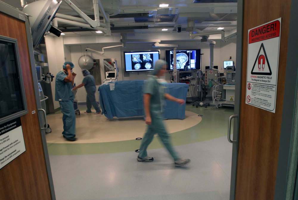 JOE BRYKSA / WINNIPEG FREE PRESS FILES
Manitoba Nurses Union president Darlene Jackson is concerned that HSC is rushing the launch of a promised shift-change process at the hospital.
