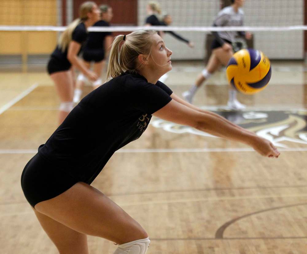Jocelyn Koswin is a big offensive contributor to the Manitoba Bisons. (Phil Hossack / Winnipeg Free Press)