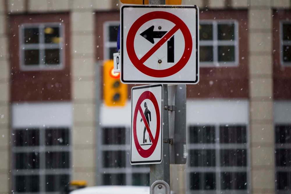 MIKE DEAL / WINNIPEG FREE PRESS FILES
The Oct. 24 plebiscite only partly addresses the Portage and Main question.