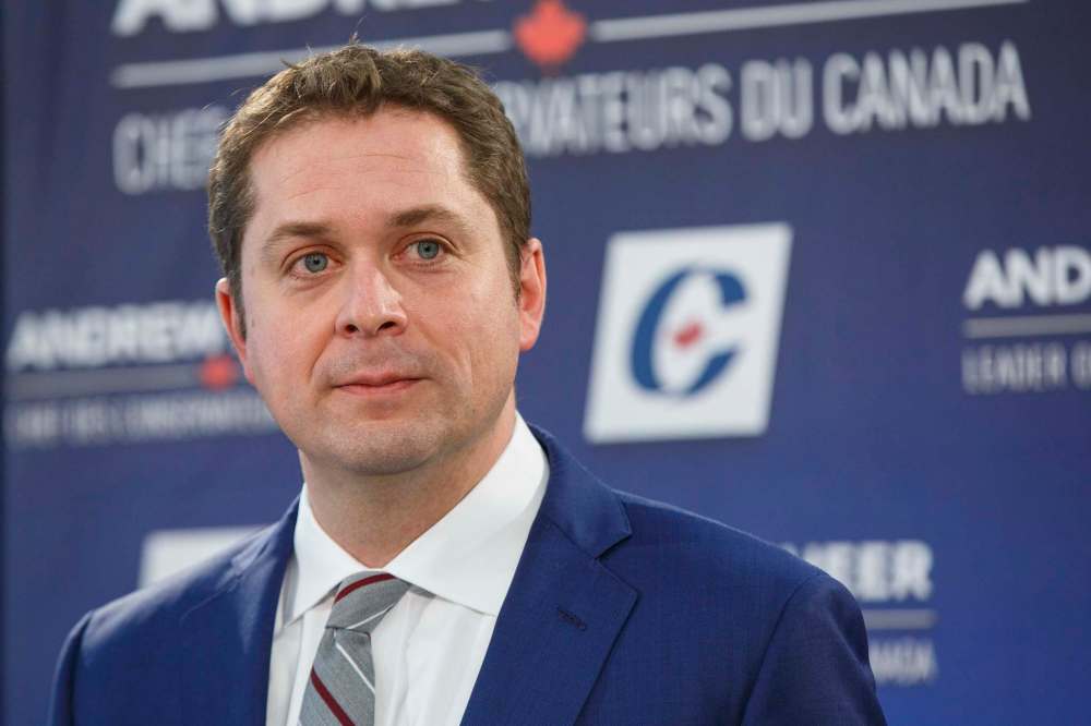 Andrew Scheer's defence of male construction camps is naive. (Mike Deal / Winnipeg Free Press files)